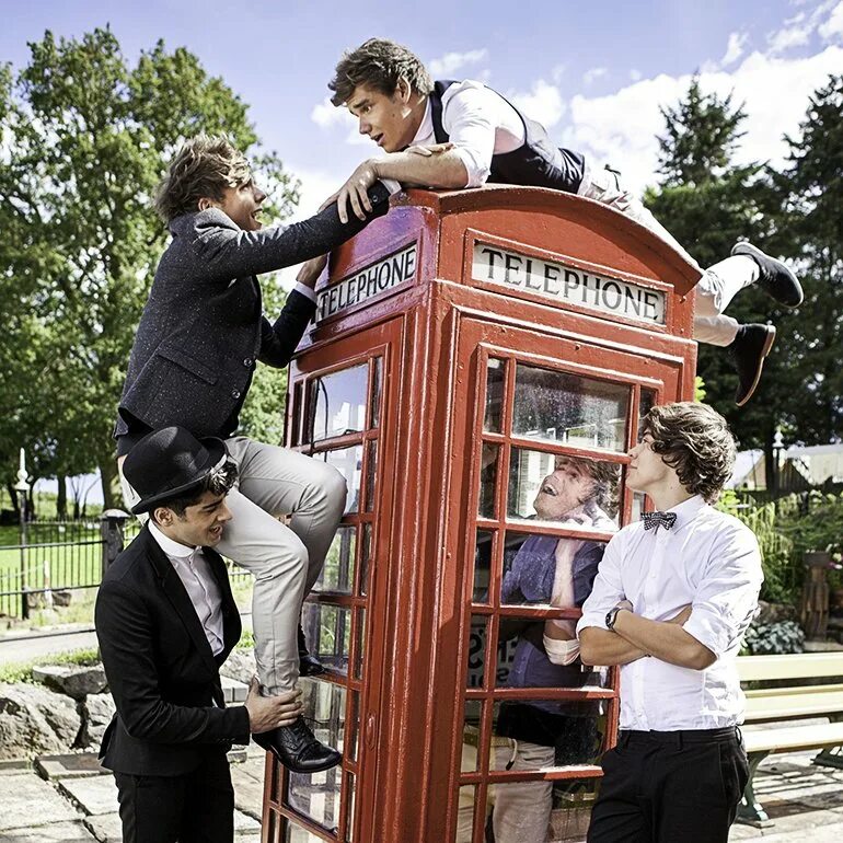 One take all. Поцелуи в телефонной будке. one direction take me home. постер &quot;телефонная будка&quot;. mosaic one direction.