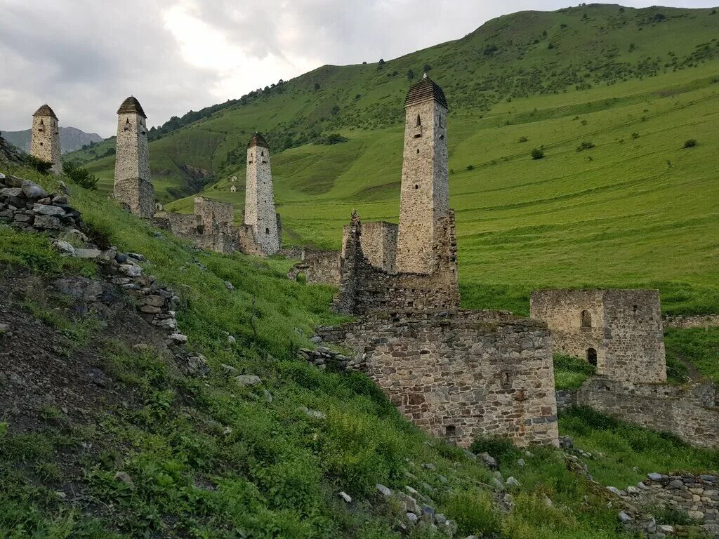 Республика ингушетия информация. Республика ингушетия джейрахский район. башенный комплекс эрзи ингушетия. джейрахский район ингушетии достопримечательности. назрань ингушетия достопримечательности.