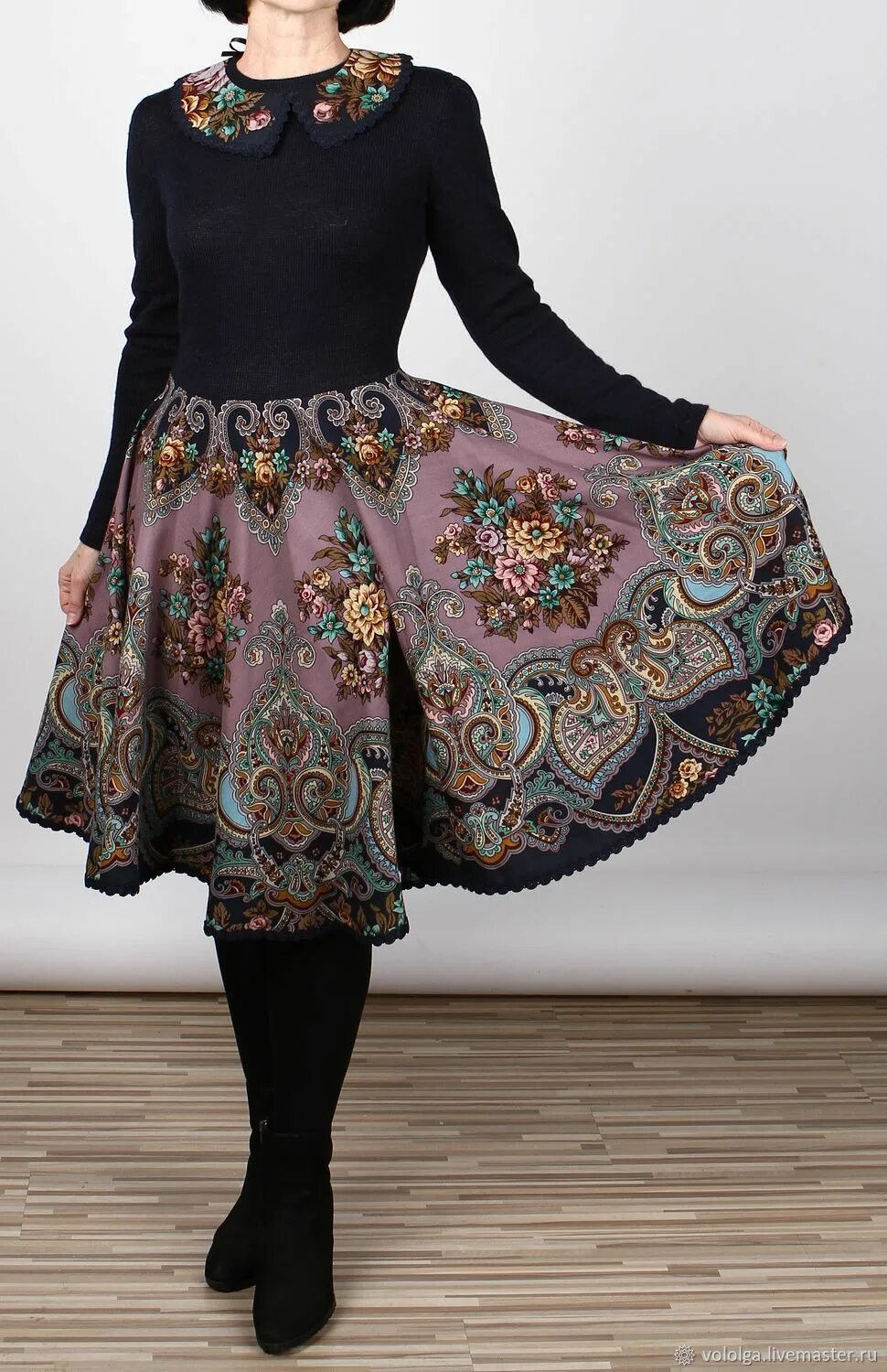 Костюмы из павловопосадских платков. Сшить из павлопосадских платков. Платье из павлопосадского платка. Платье из павловопосадских платков. Наряды из павловопосадских платков.