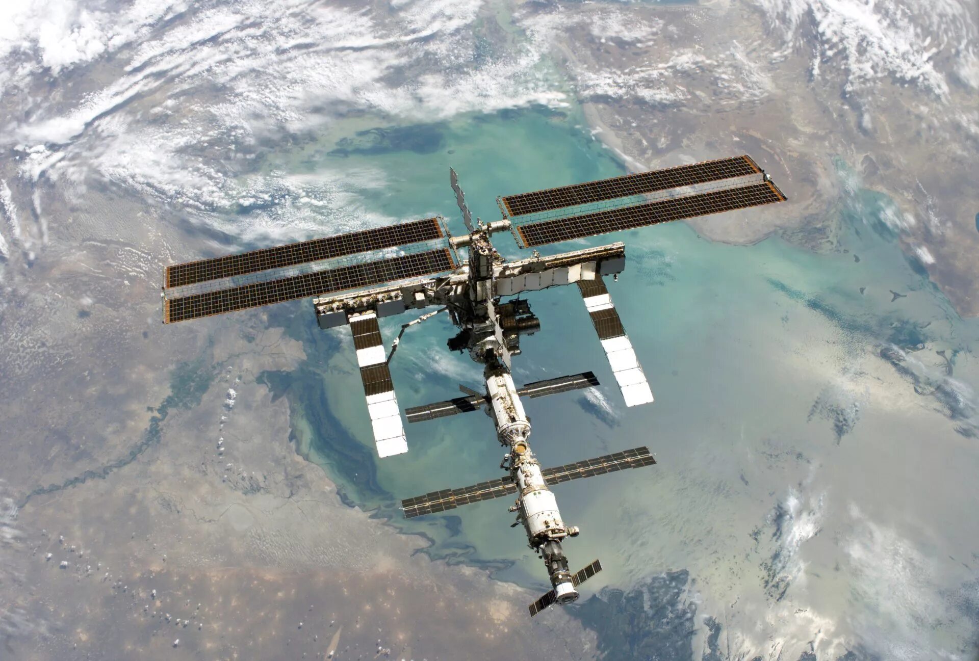 Международная Космическая станция МКС. Солнечные батареи МКС 1990. Станция ISS. ISS МКС.