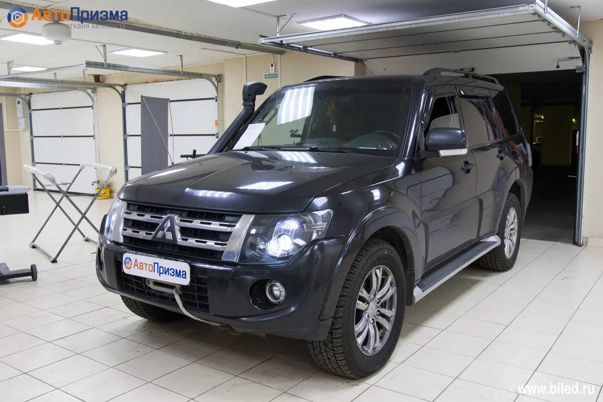 Mitsubishi pajero 4 установка