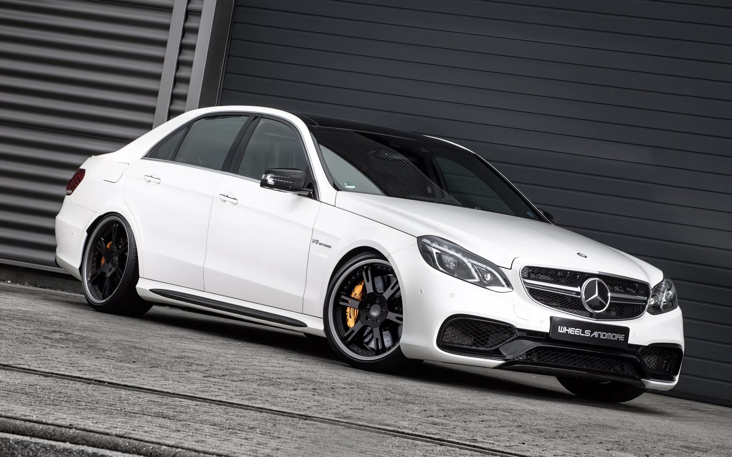 Мерседес е63 амг 2017. Mercedes e63 amg. Ешка 63 амг. Мерседес амг e63 s. Мерседес е63 амг.