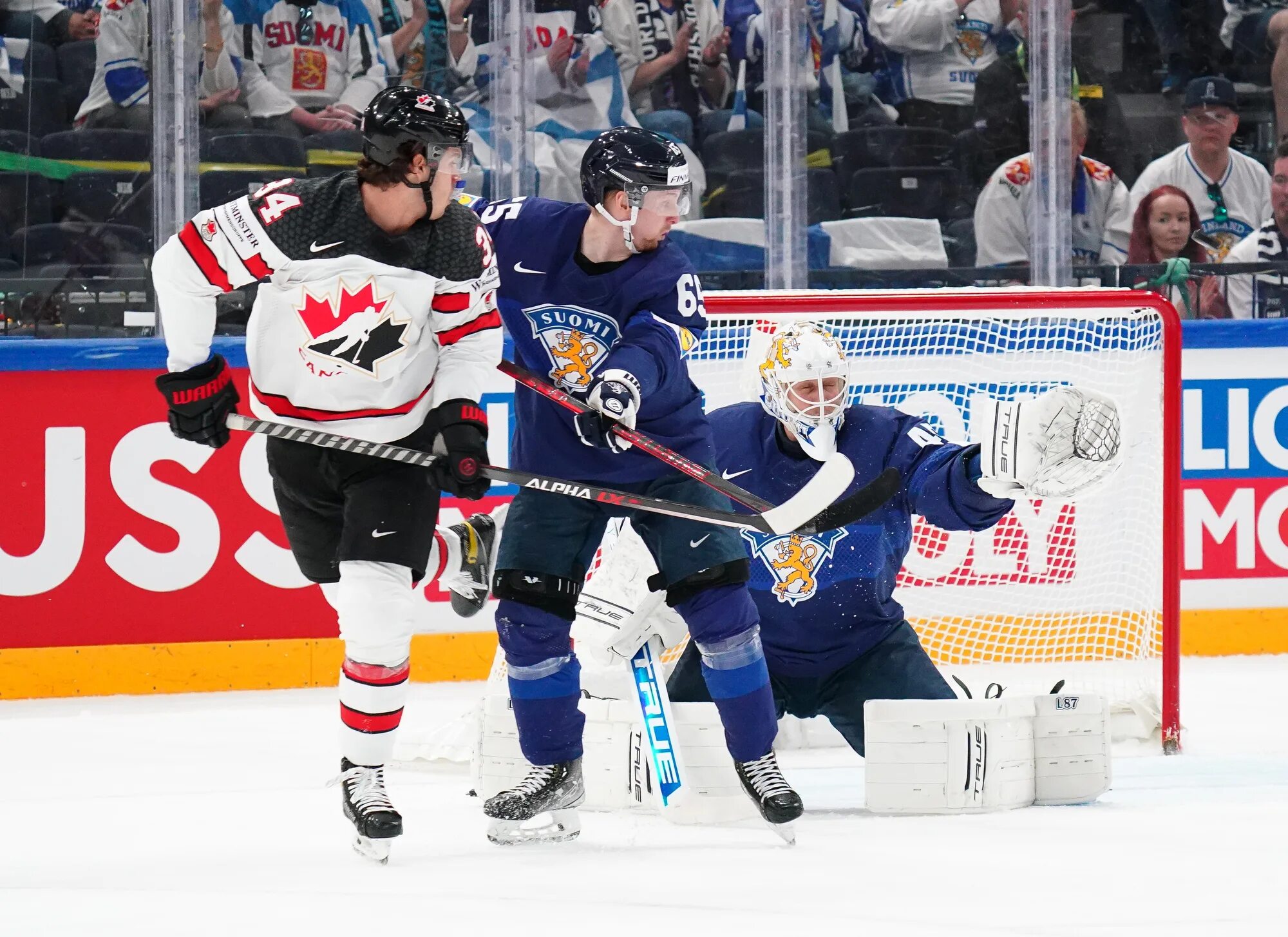 Мчм 2024 финал швеция сша. Хоккеисты молодежки. Швеция и финляндия. Мчм 2024 финал швеция сша. Швеция — чехия мчм.