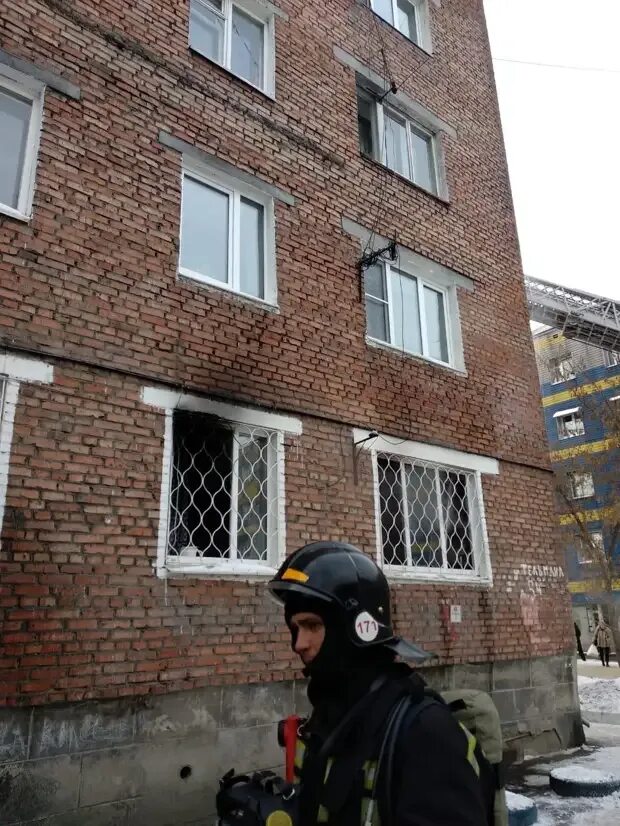 Новоленино в иркутске сегодня. Пожар в ново ленино иркутск сегодня. Пятиэтажка иркутск. Иркутск новоленино. Иркутск новоленино.