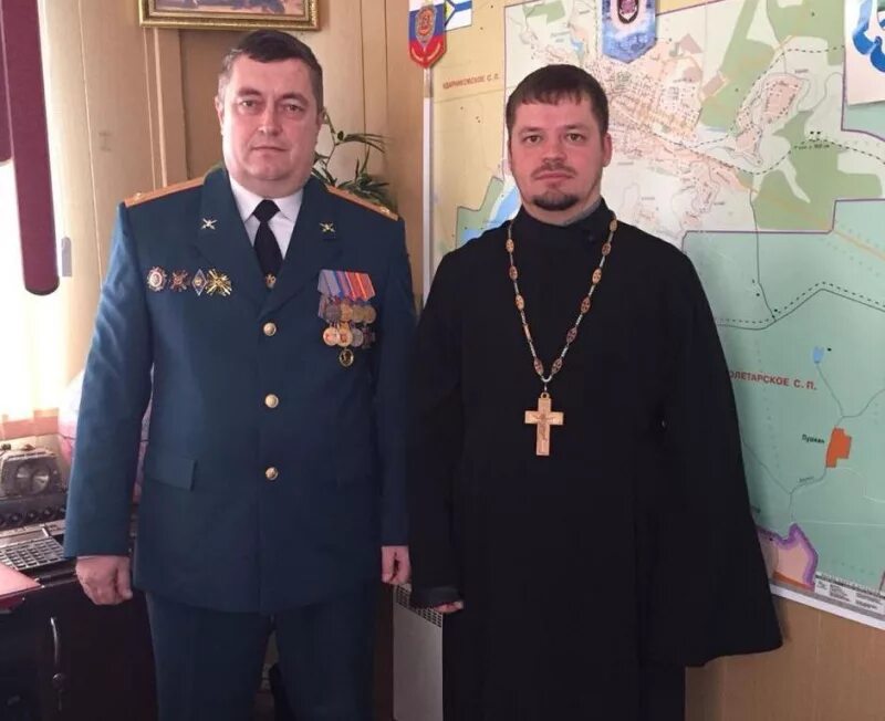 военком глазов владислав семенов военком. военный комиссар костромской области. геннадий варткинаян.