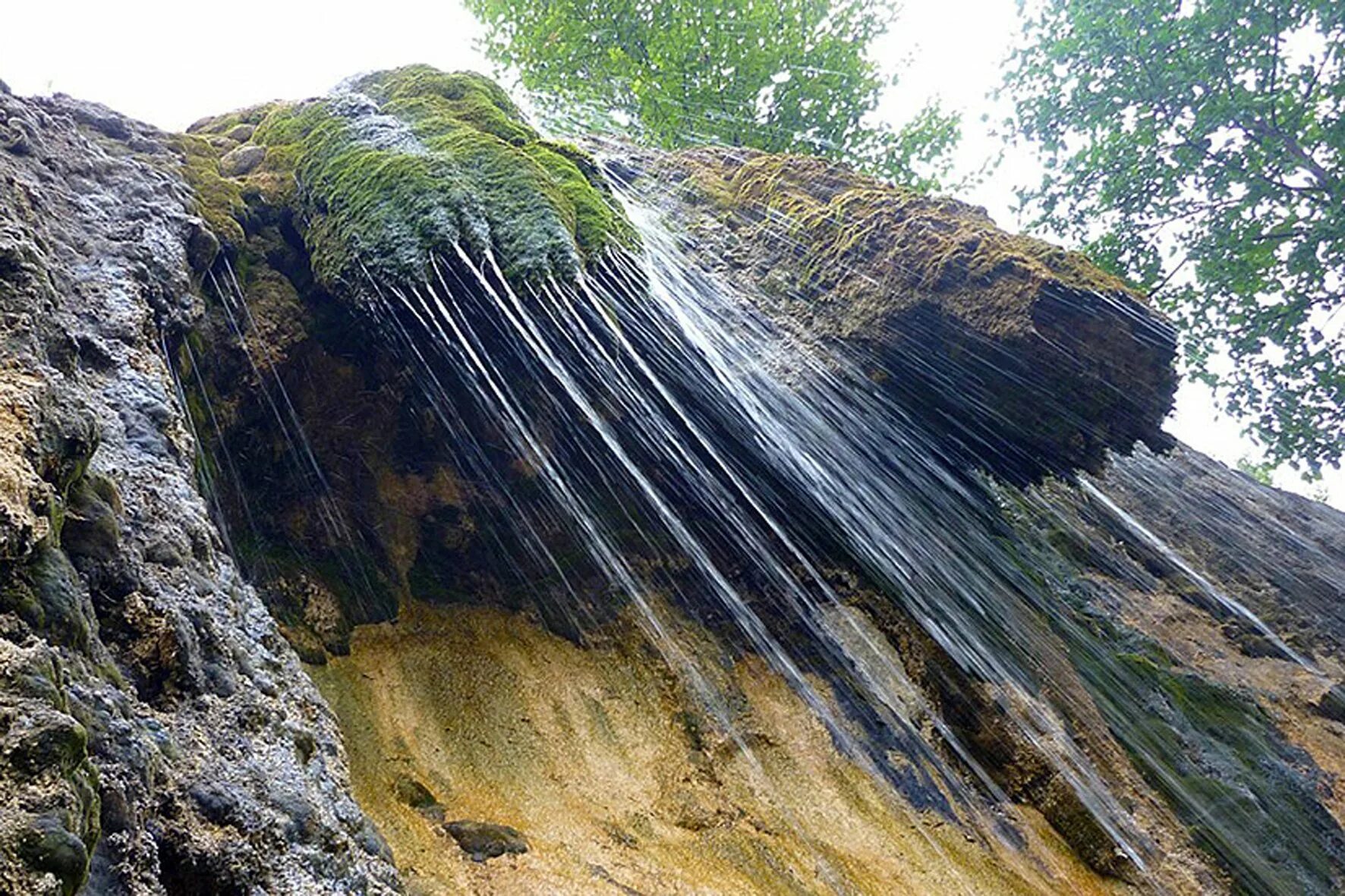 Ассинское ущелье ингушетия. Инзер абзановский водопад. Инзер водопад абзаново. Абзановский ледяной водопад. Водопад инзер уфа.