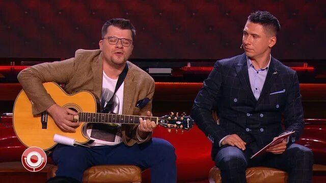 Харламов суровый. Ургант смеется. Суровый ургант. Суровый ургант. Ургант 1998.