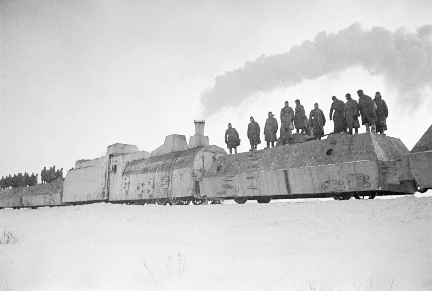 1 23 go. Бронепоезд Железнодорожный 1941. Бронепоезда в годы Великой Отечественной войны. Бронепоезда РККА 1941. Советский бронепоезд 1942.