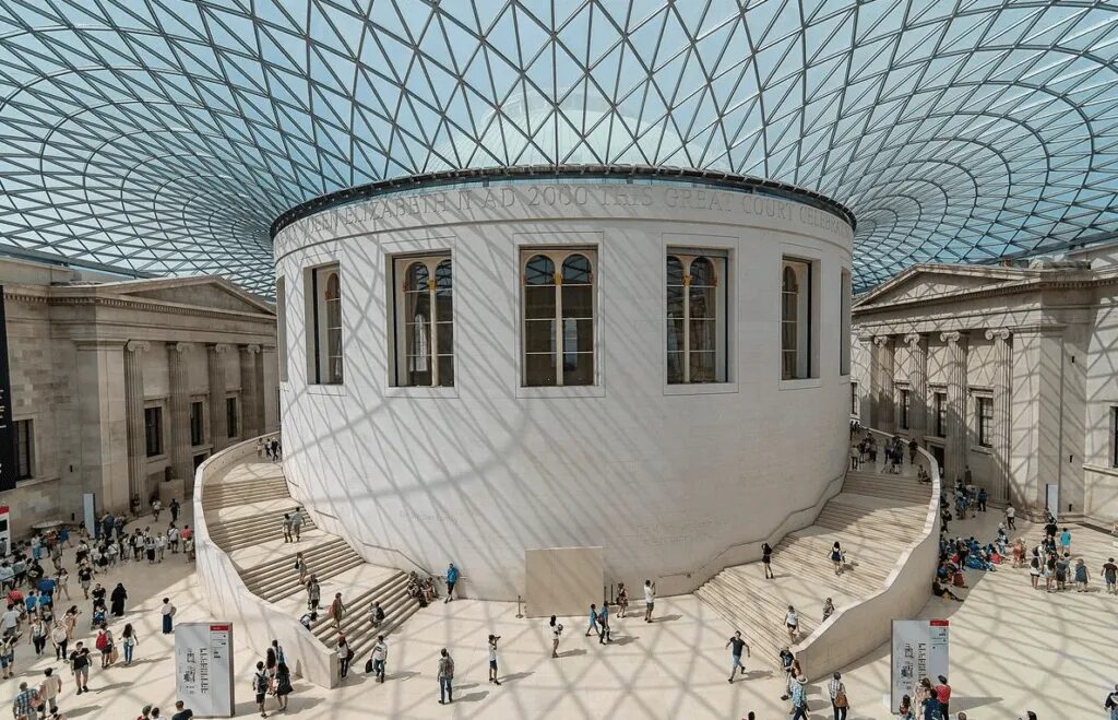 Британский музей (British Museum). Британский музей в Блумсбери. Британский музей 1846. Британский музей 1753.