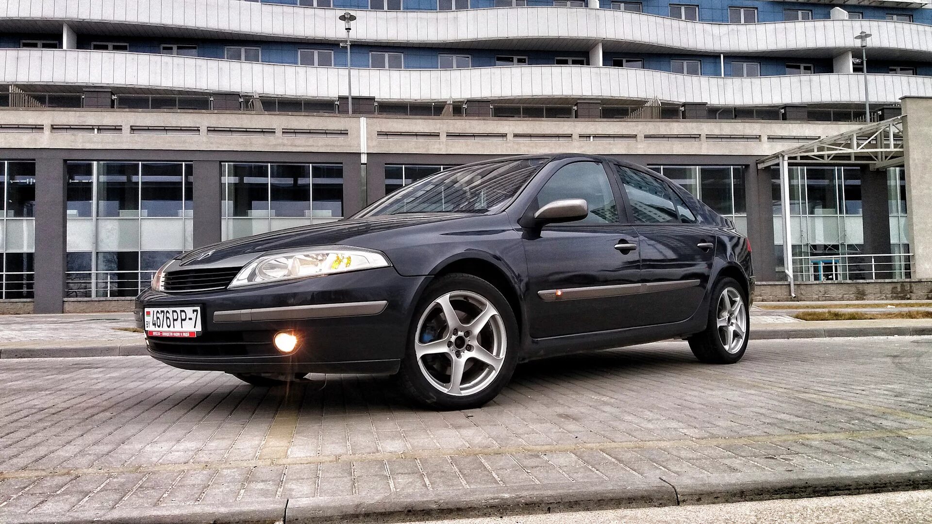 Купить renault laguna 2. Renault Laguna 2. Рено Лагуна 2 хэтчбек. Renault Laguna II 2001. Рено Лагуна 2 на стиле.