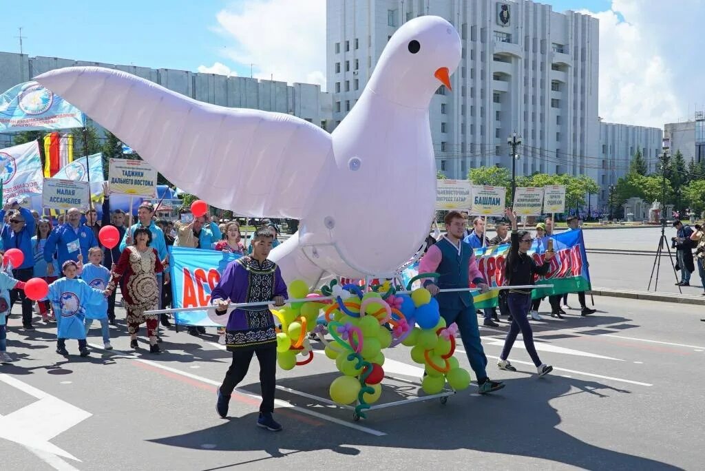 Дном хабаровск. Шествие на день города Хабаровск 2022. Шествие 1 мая 2022 Хабаровск. Шествие на день города Хабаровск. Шествие на день города.