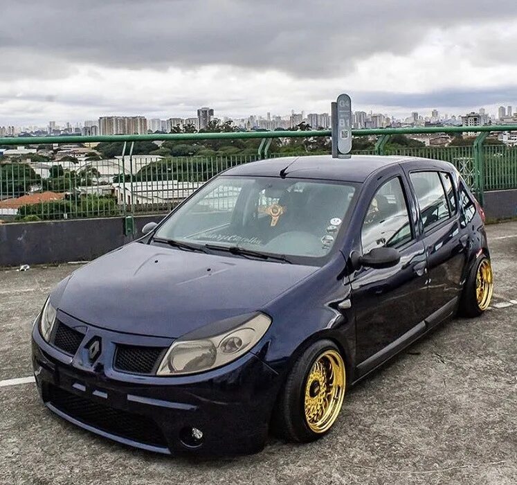 Рено логан дачия. Рено логан 1 2009. Рено логан 1. Сандеро клуб. Логан форум.