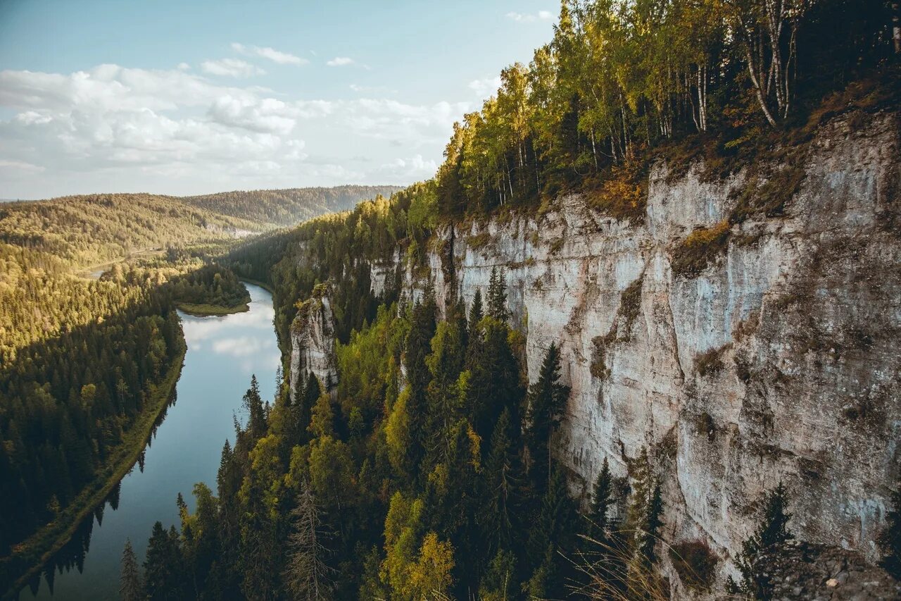 Сплав по реке усьва пермский край. Шумы пермский край. Уральские горы. Шумы пермский край. Урал река усьва.