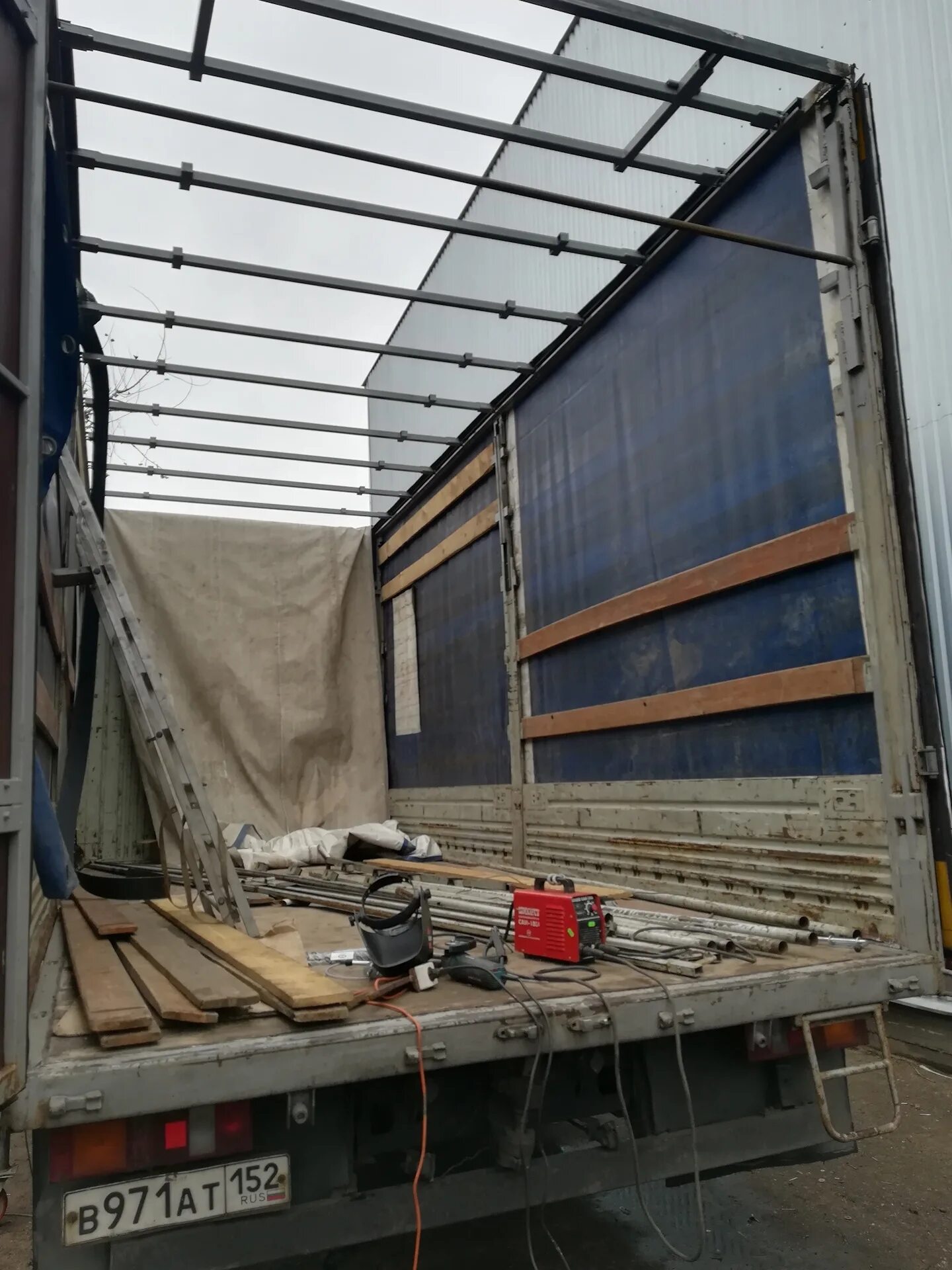 Сдвижная крыша на газель своими руками. Сдвижная крыша маз 5336. маз 5336 тент сдвижной. сдвижная крыша на маз зубренок 4371. каркас сдвижной крыши на маз 4371.