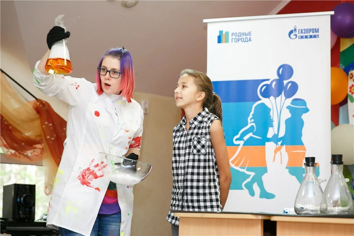 Рабочее собрание. Волонтеры дизайнеры. Волонтеры счастье. Униформа волонтеров. Волонтеры дизайнеры.