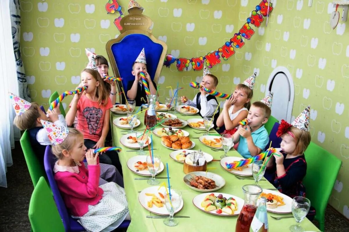 Детский стол на день рождения. Детский стол на праздник. Идеи для детского дня рождения. Стол на др ребенка.