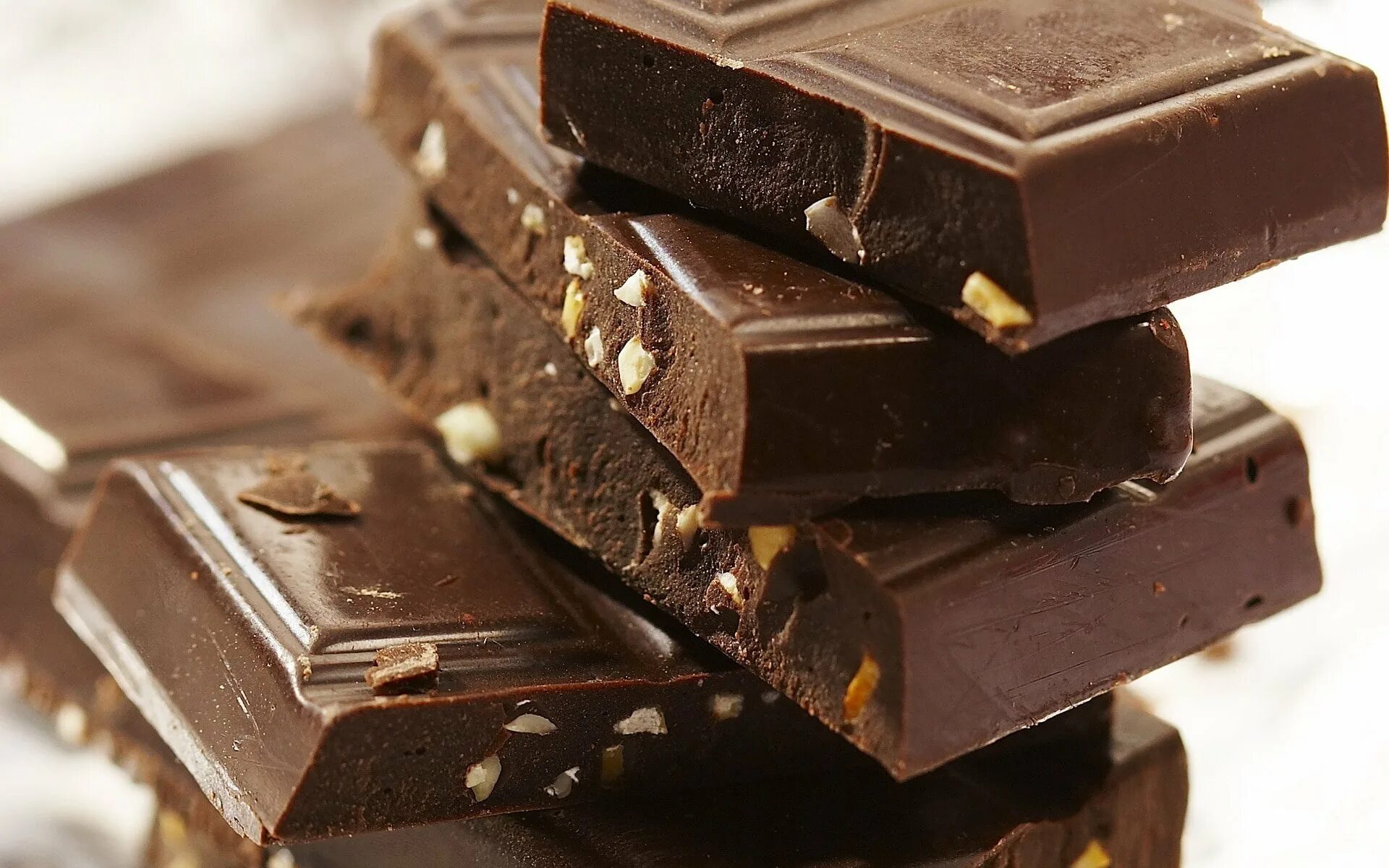 Шоколад тургенева. Шоколад. Кусок шоколада. Обычный шоколад. Шоколадные куски.