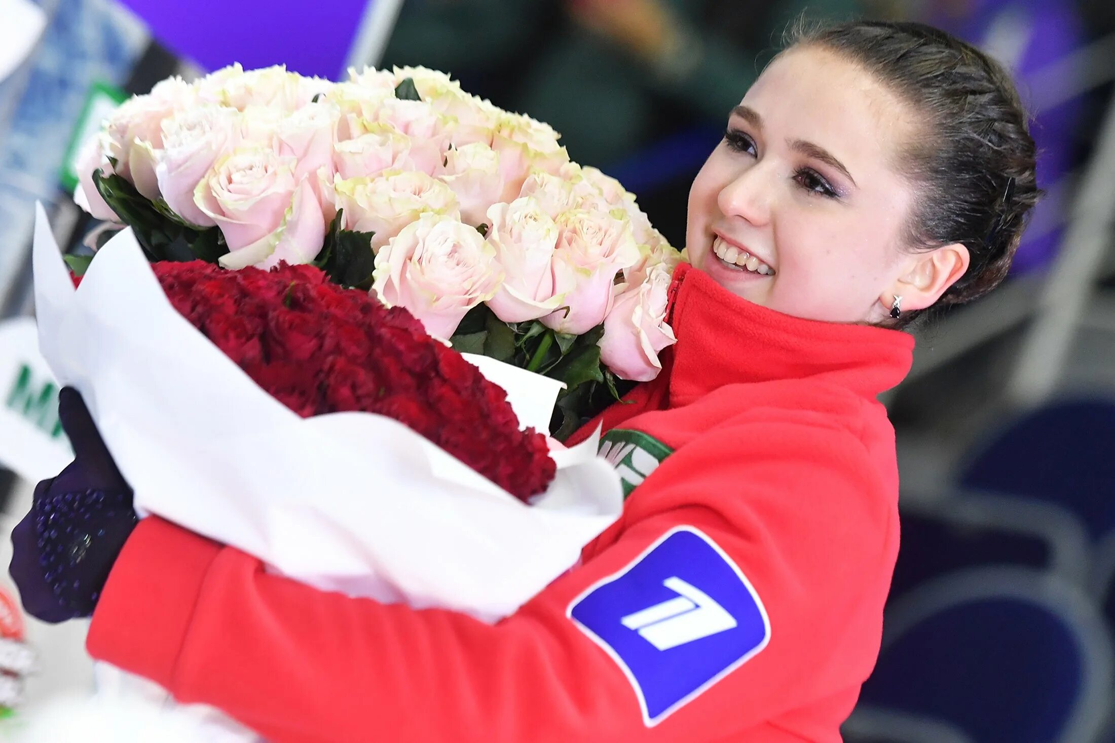 Женщины олимпиады 2018. Олимпийская чемпионка по фигурному катанию 2010 женщины. Олимпийская чемпионка по фигурному катанию 2014. Последние Олимпийские чемпионки по фигурному катанию женщины. Женщины Олимпийская чемпионка в Пекине.