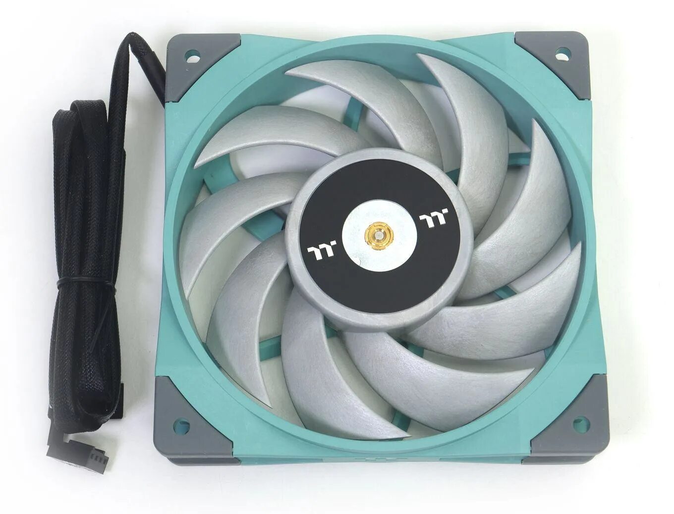 Thermaltake toughfan 12. Thermaltake toughfan 12. Вентилятор thermaltake toughfan. Thermaltake 120mm fan. Thermaltake toughfan 12 turbo.