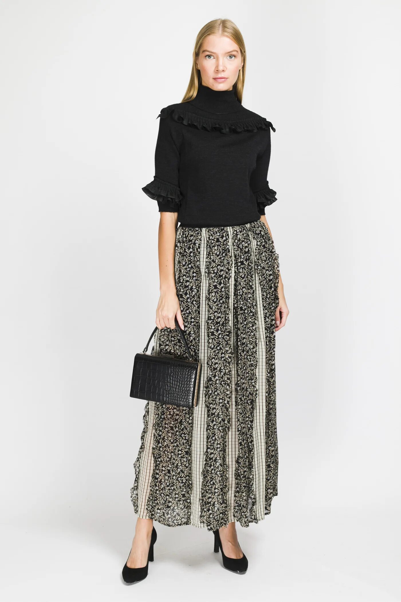 Твинсет платье с бахромой 2021-202. Юбка twinset milano. Юбка twinset milano. Юбка сеть. Юбка twin set розовая.