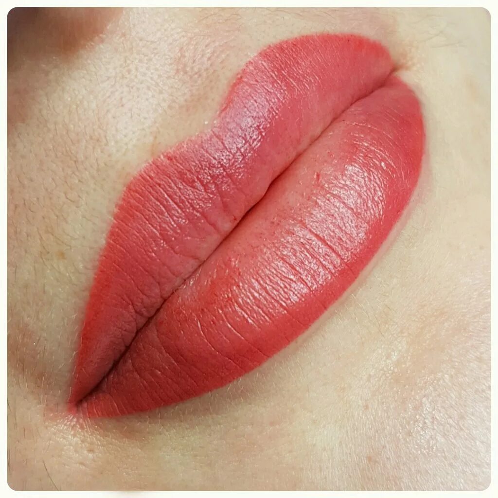 Перманент губ помадный эффект. Татуаж помадный эффект. Помадный татуаж. Перманент губ помадный эффект. Заживший перманентный макияж губ помадный эффект.