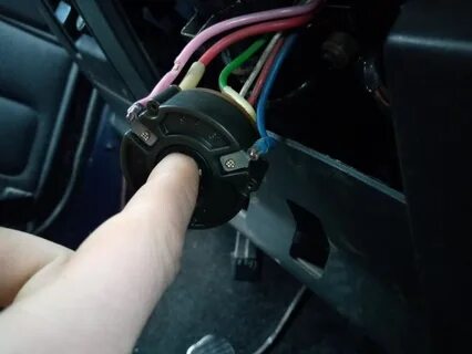 Нет питания на замок зажигания