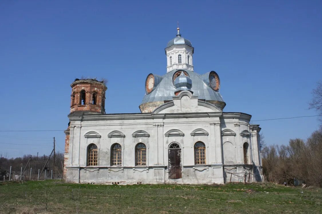 Тарусский р. Тарусский район Церковь Воскресения Христова. Храм в роще Тарусский район. Роща Калужская область Тарусский район. Храм в Похвистнево Калужская область.