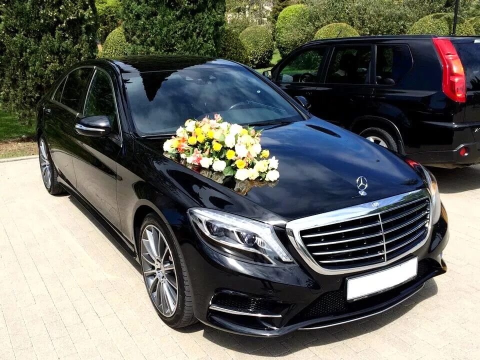 Мерседес w222. Мерседес w222 свадебный. Свадебный кортеж Mercedes w222. Мерседес 222. Аренда мерседес s