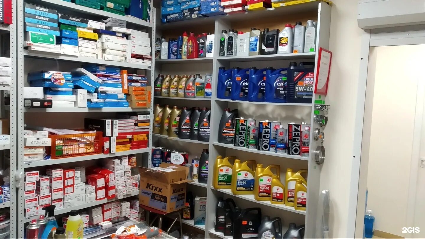 витрины для автозапчастей. магазин запчастей. магазин автозапчастей. склад автозапчастей для иномарок. ассортимент магазина автозапчастей.