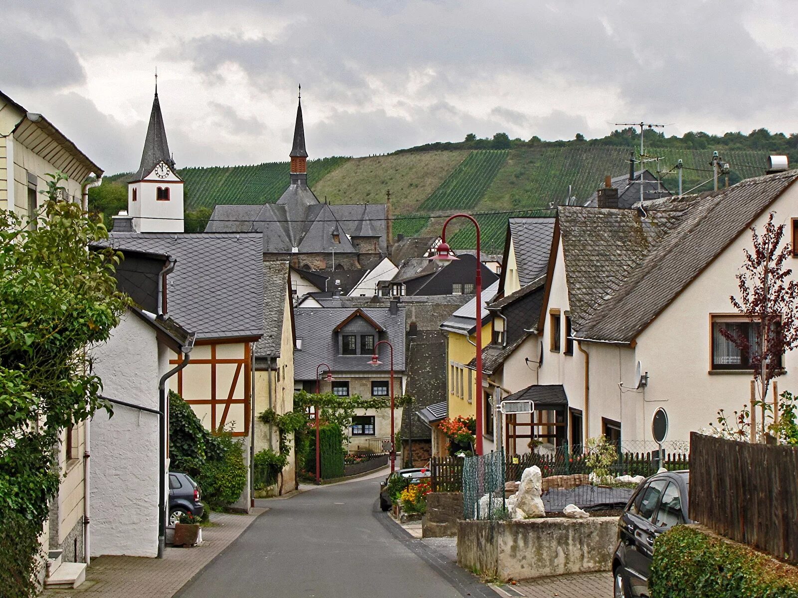 маленький город слушать. г плес ивановской области. город провен улицы франция. город плес ивановской области. малые города россии.
