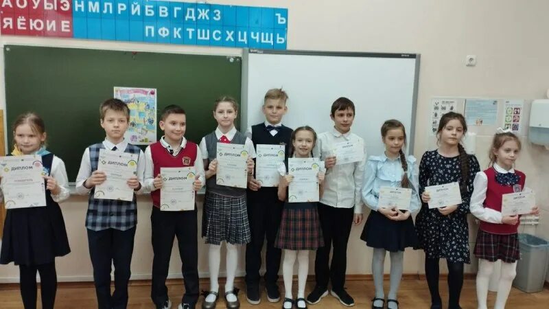 кропоткина 265 лицей 200. лицей 200. лицей 200. новая ляля свердловская область школа 4. лицей 200 новосибирск учителя.