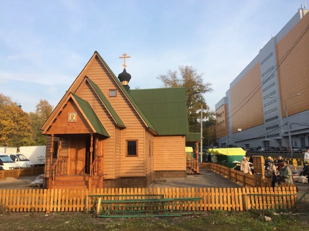 храм святителя николая мирликийского щукинская. храм на щукинской. храм николая чудотворца в щукино фото. храм в честь святителя николая мирликийского щукино. храм николая чудотворца щукинская.