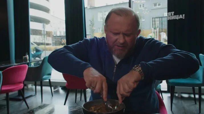 передача на ножах с константином ивлевым. ивлев на ножах в выборге. константин ивлев 2023. на ножах протвино. нож для помидоров.