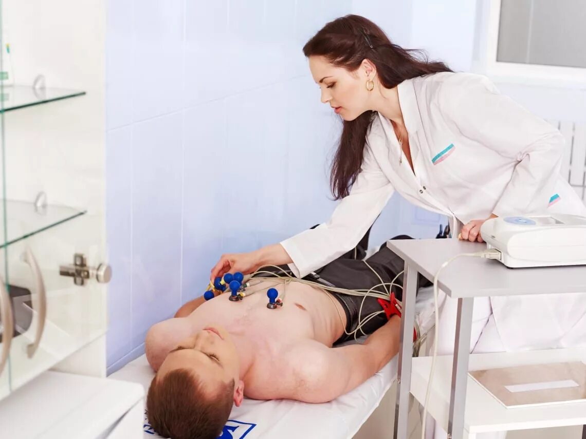 кардиограмма сердца на дому. электрокардиография (экг). кардиограмма сердца на дому. кардиограмма сердца на дому. электрокардиограф компьютерный "поли-спектр-8".