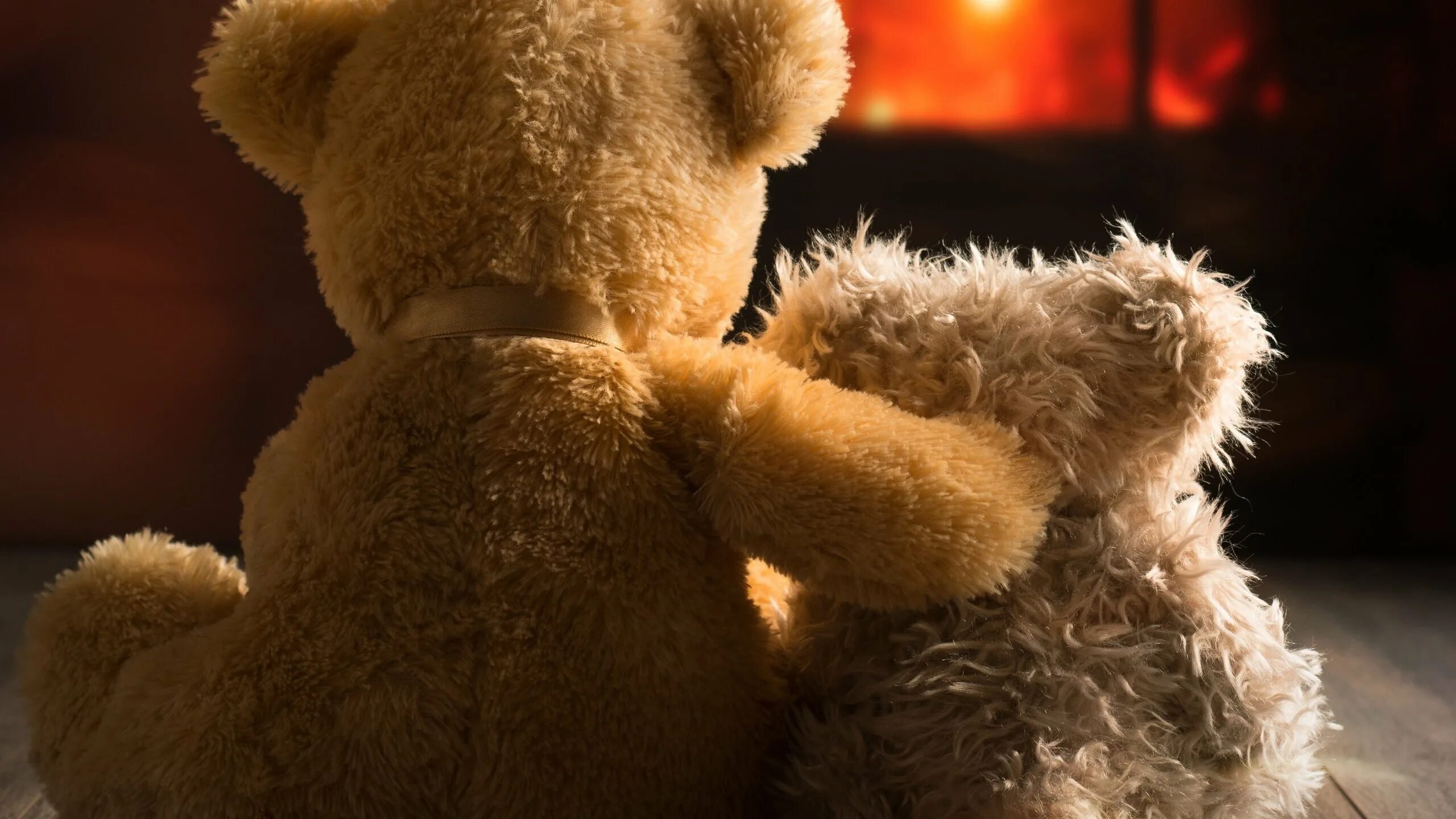 День плюшевых медведей 26 января. Красивые игрушки. Плюшевый мишка белый. Бурый медведь бежит. Мишку быстро.