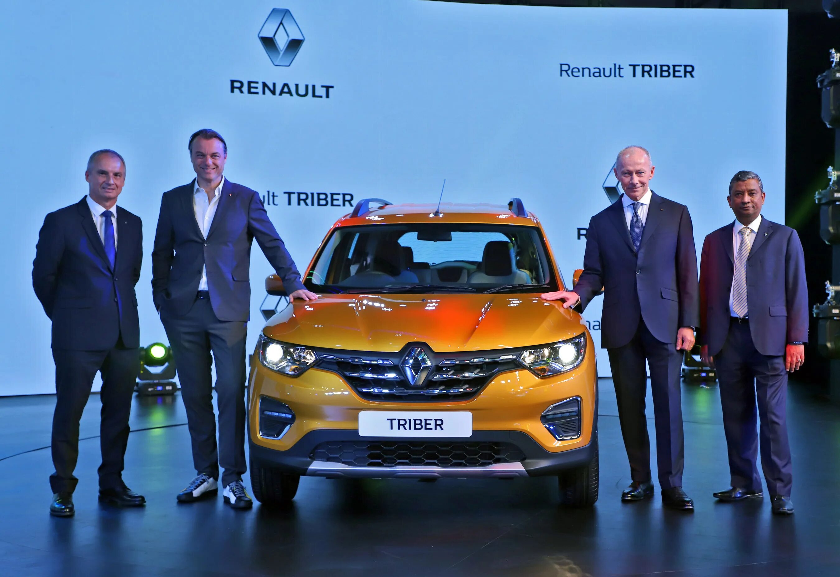 Renault group. Groupe Renault. Рено Group. Рено в Индии.