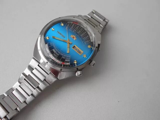 Часы ориент orient college. Часы ориент колледж. Часы колледжи. Orient college часы. Orient колледж часы.