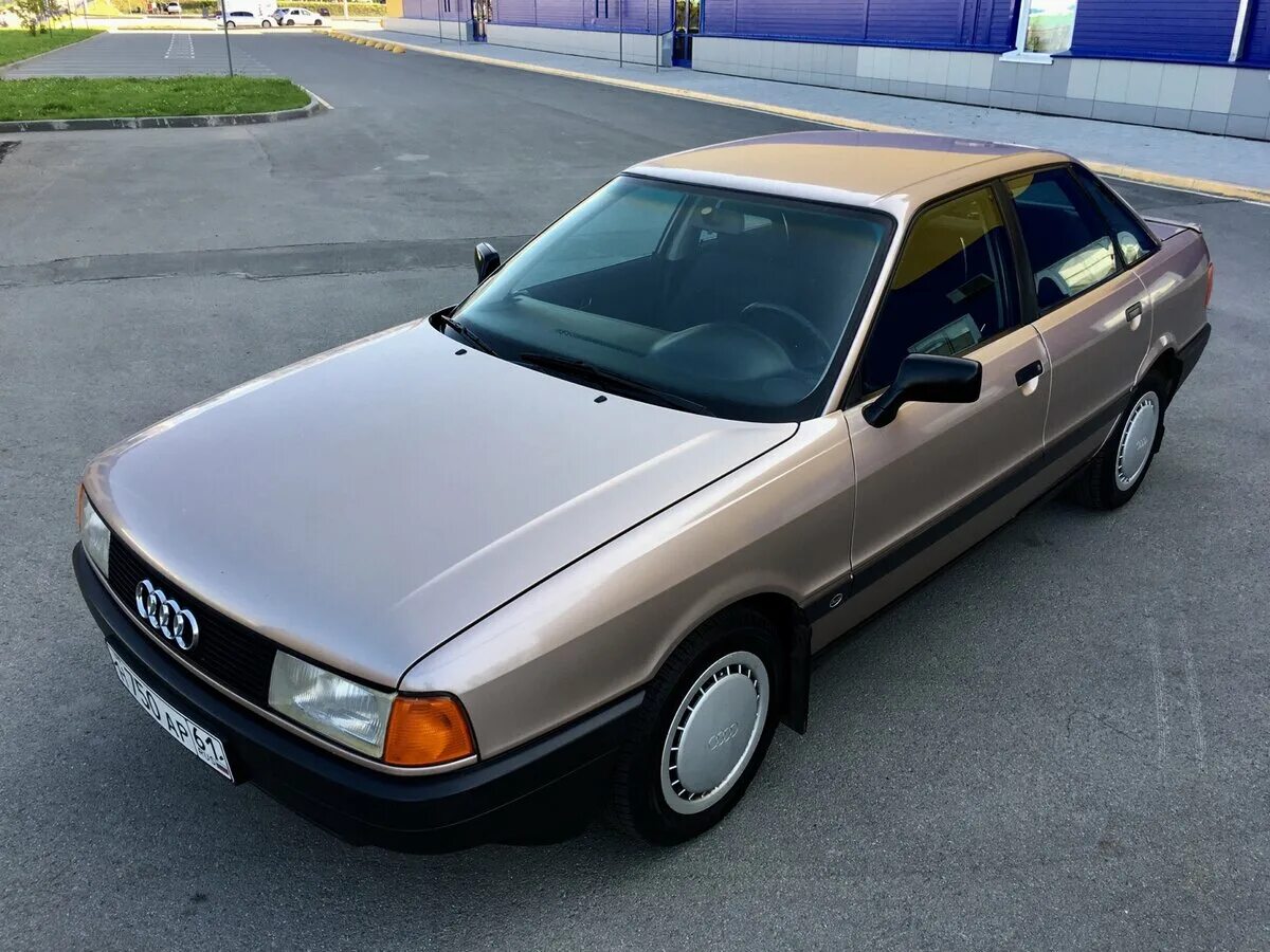 Куплю ауди 80 москва. Audi 80 b3 1986. Audi 80 (b3) (1986-1991). Ауди 80 б3 бежевая. Ауди 80 бежевая.