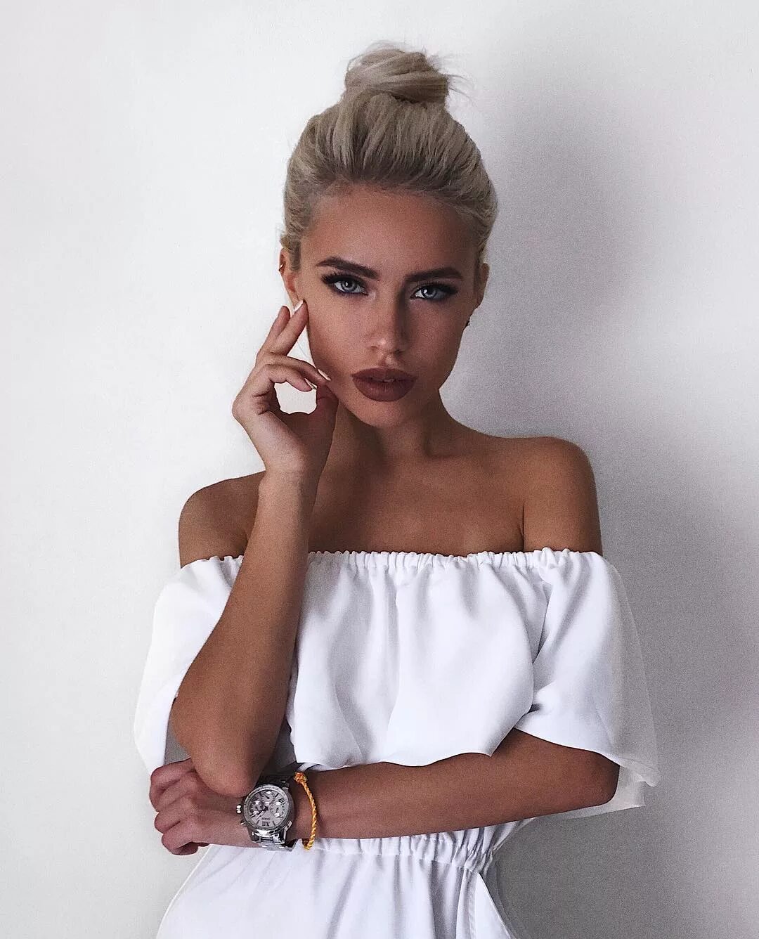 алина мирошенкова. инста девушки. лиана русакова. модель мари пашаева. таня митюшина селфи.