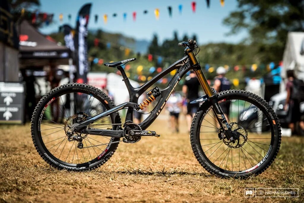 Рейтинг велосипедов 2024. Merida Downhill Bike. Велосипед МТБ кастом. Downhill Bike 2022. Горный (MTB) велосипед Idol Bikes HODOO (2008).