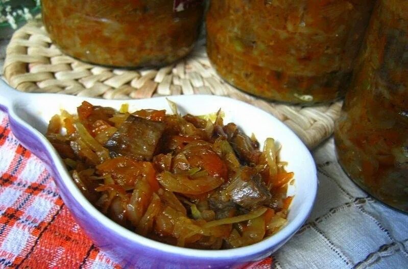 Рецепт солянки на зиму с фото. Солянка грибная консервированная. грибная солянка на зиму. солянка грибная в банках. капустно-грибная солянка.