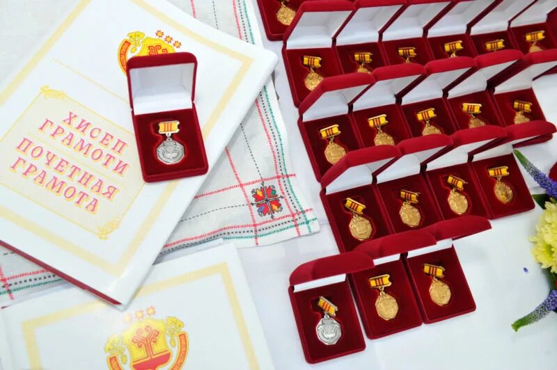 награды чувашии. церемония награждения в чувашии. награды чувашской республики. вручение госпремии чувашской республики 2021. награды чувашской республики.