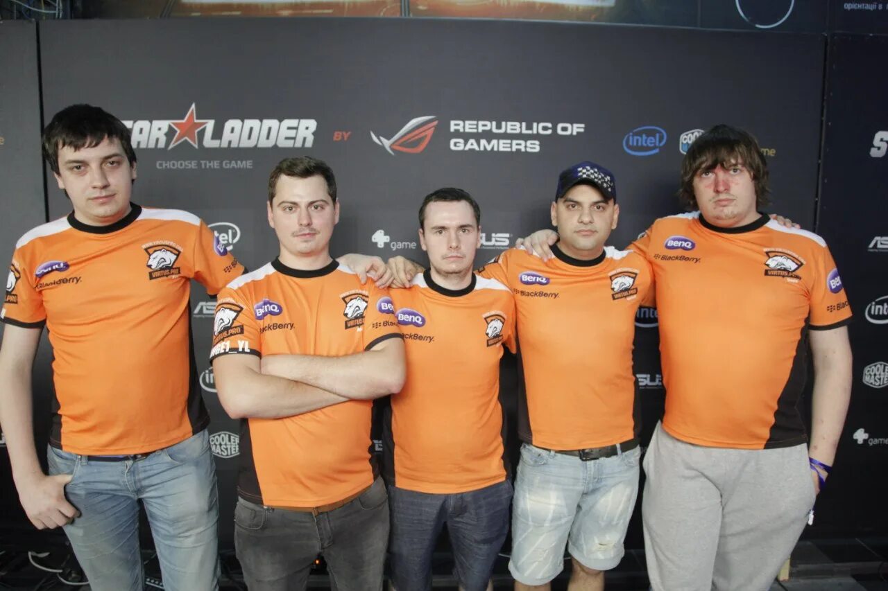 Виртус про кс го. Dosia Virtus Pro. Дося Virtus Pro. Virtus Pro CS 1.6. Виртус про 1.6 состав.