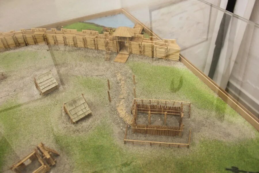 Дом древних славян макет. Избушка развертка. Жилье древних славян. Макет славян 4 класс окружающий мир. Макет славян 4 класс окружающий мир.