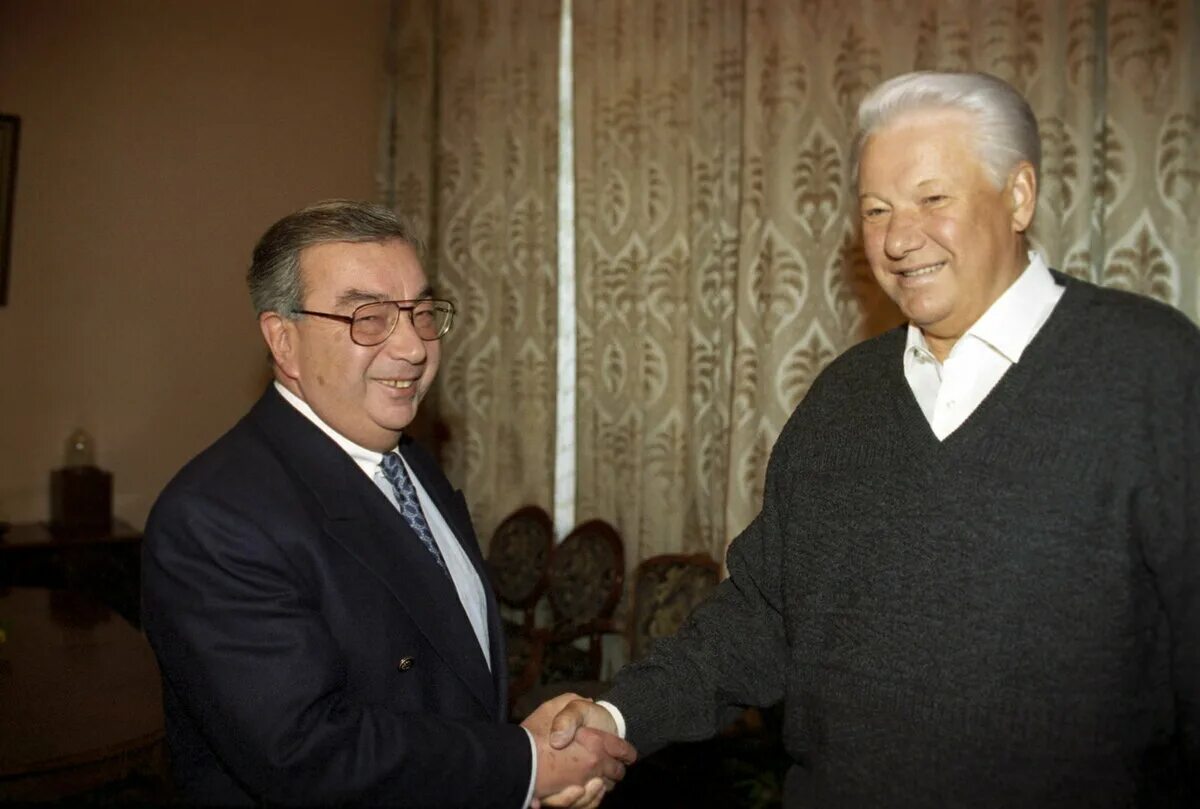 Почему примаков. Примаков евгений максимович. евгений примаков 1998. евгений примаков и ельцин. евгений примаков 1996.