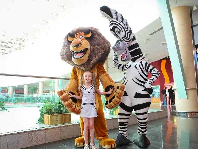 Мадагаскар ростовые куклы. Костюм короля джулиана. Аниматор мадагаскар. Мадагаскар аниматоры. Мадагаскар аниматоры иркутск.