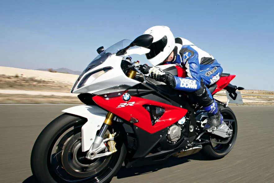 Мотоциклы спортбайки. Yamaha yzf r6 байкер. Спорт мотоцикл. Ростов спортивные мотоциклы. Mv agusta f4 1000 2011.