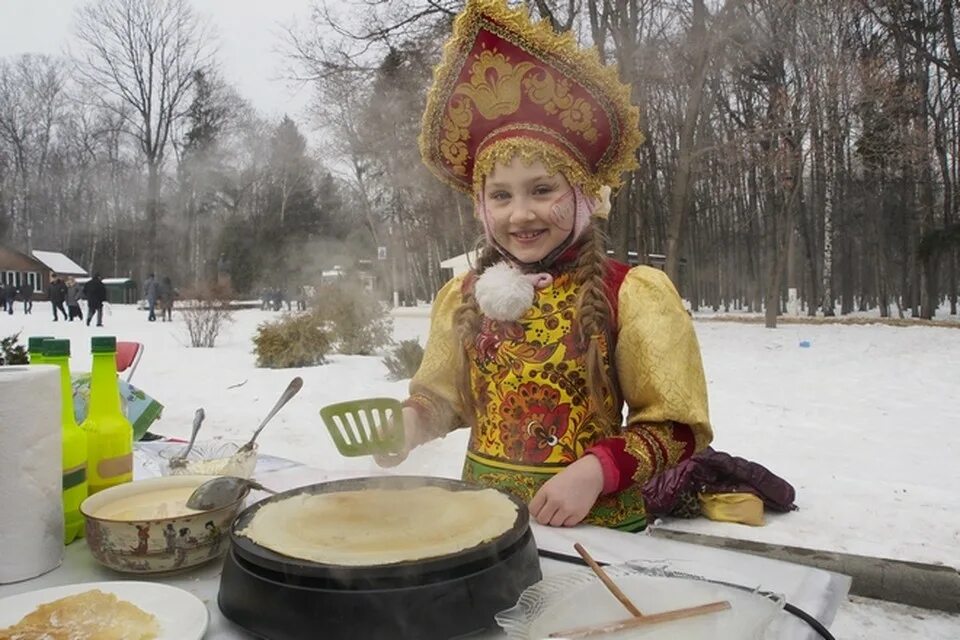 ты прощай наша масленица. вошла в избу девица текст. вошла в избу масленица. песенка про масленицу. текст песни вошла в избу девица двери распахнула.