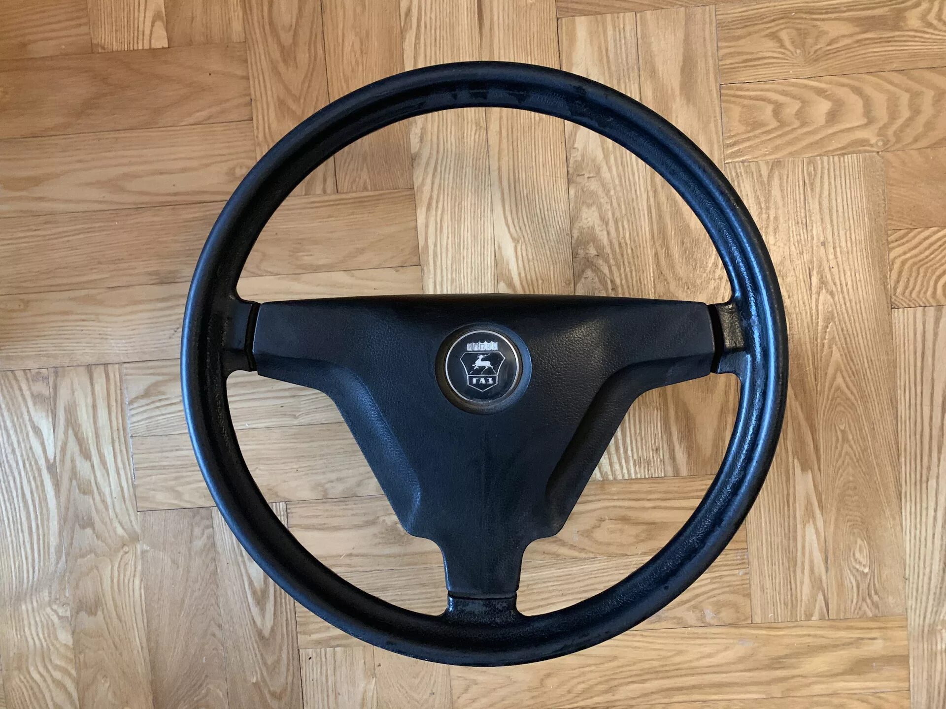 Руль газ 2410. Руль газ 3102. Оплетка пол дерево на руль газ 3110. Руль волга 3102. Руль 3102.