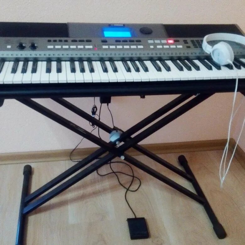 Синтезаторы yamaha б у. Yamaha psr-r300 клавиши подписал. Yamaha 510 xit. Yamaha psr 313. Синтезатор yamaha psr-e453.